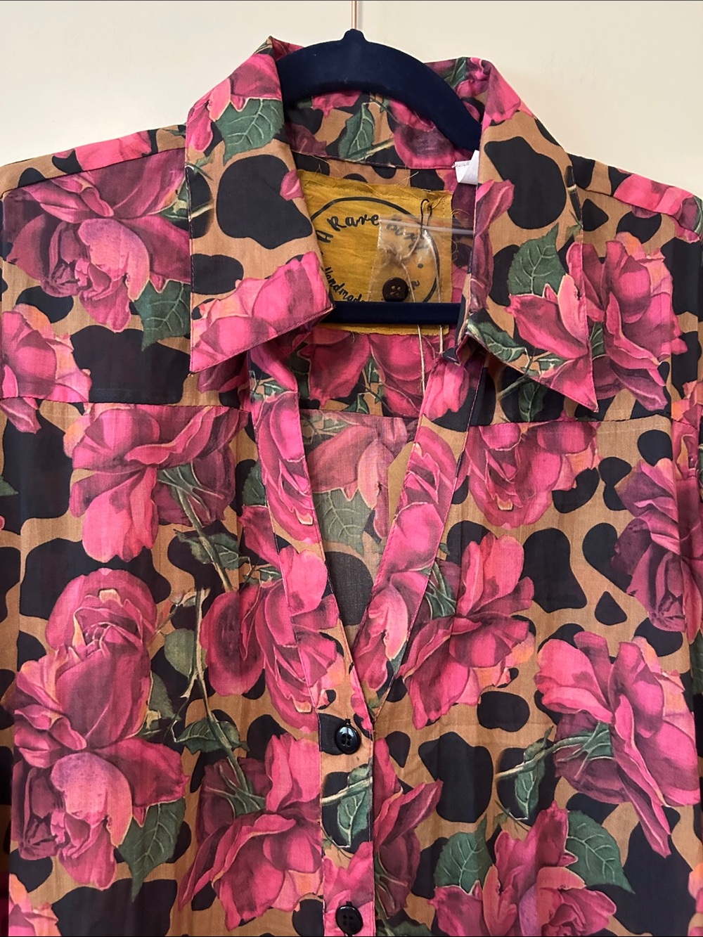 A Rare Bird Floral High-Low Button-Front Rose Leopard Duster in Pink - Picture 4 of 16